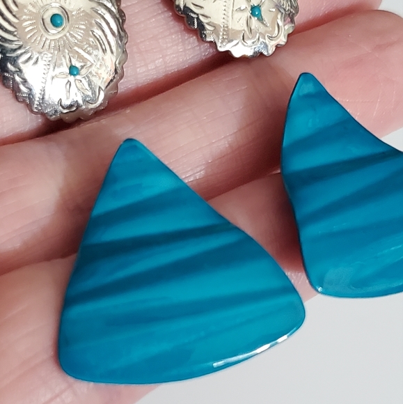 Vintage earrings set 2 native American style Concho turquoise 80's wavy pierced - Picture 3 of 9